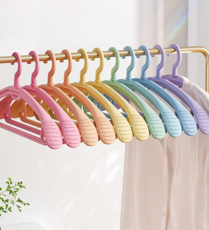 Non-Slip Space Saving Hangers in Rainbow Colors F126